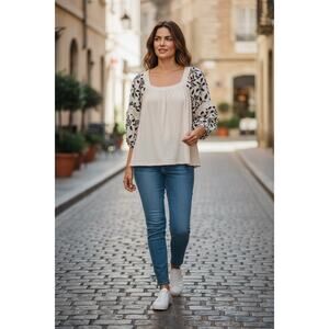Gimmicks Cream Boho Peasant Top w/ Embroidered Balloon Sleeves – Size M